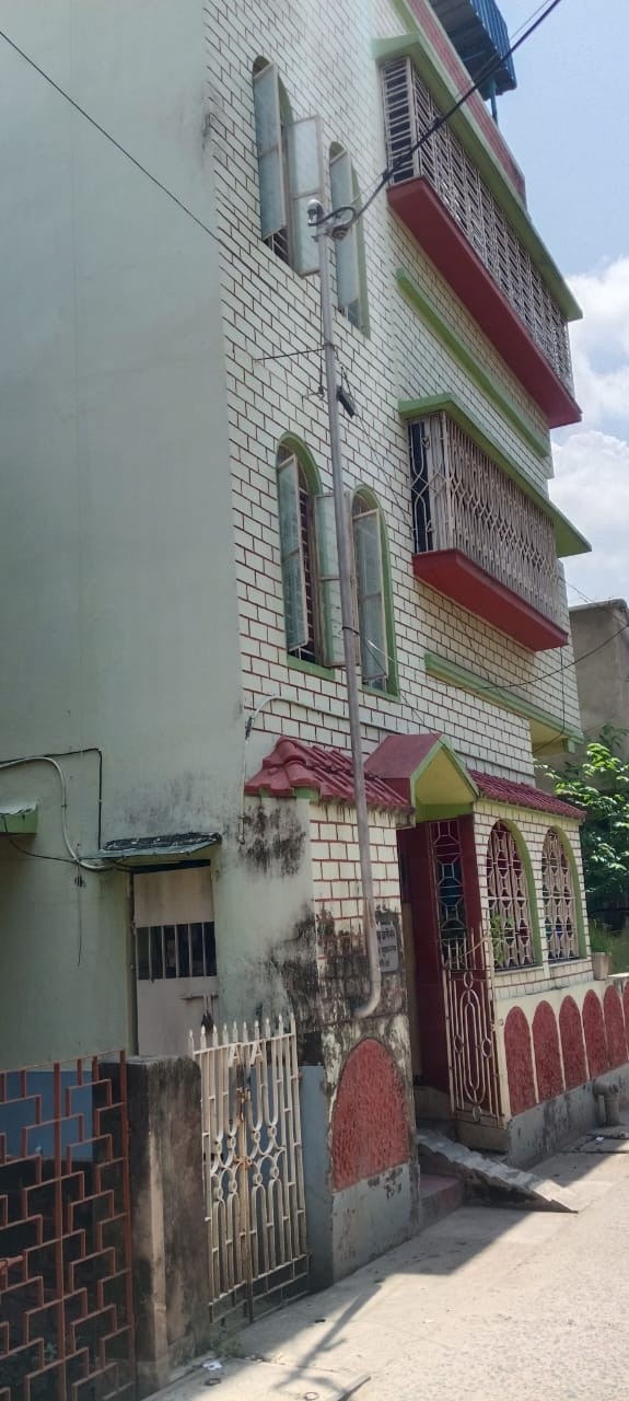 2.5 STORIED HOUSE SELL IN DUMDUM, CANTORMENT, KOLKATA.